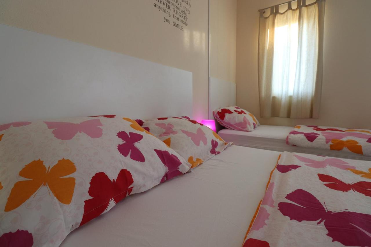 Charming Seaside Apartments Noa & Jakov, Zaboric Sibenik Екстериор снимка