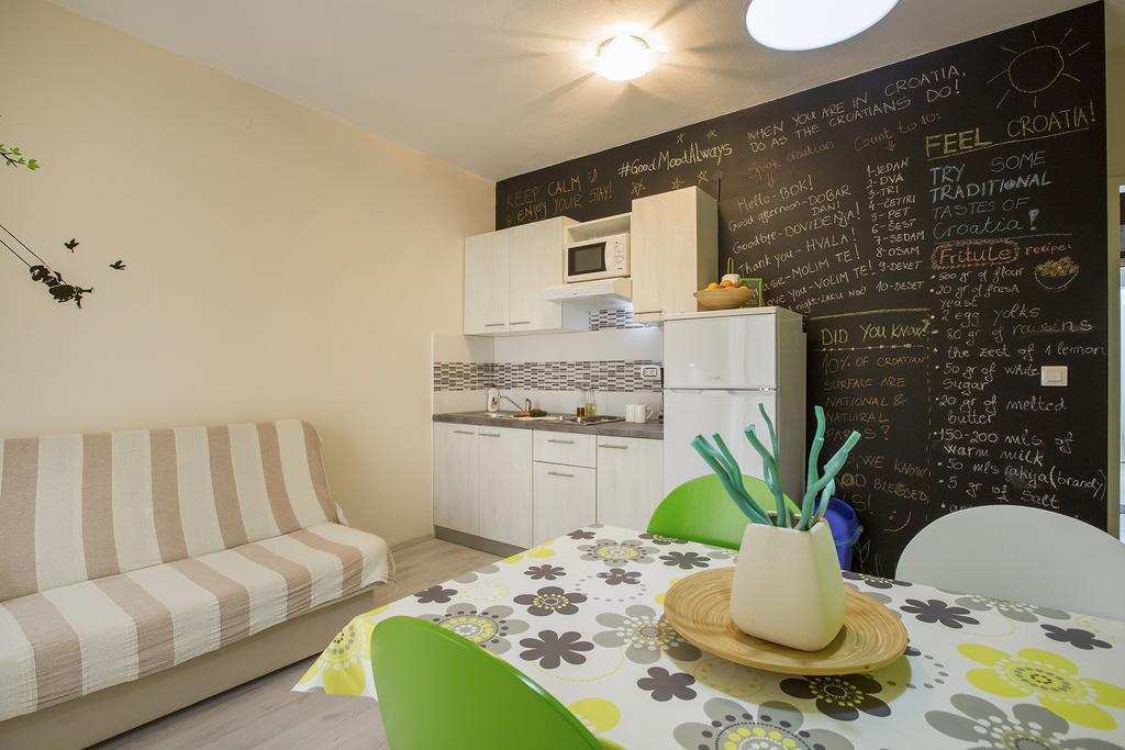 Charming Seaside Apartments Noa & Jakov, Zaboric Sibenik Екстериор снимка