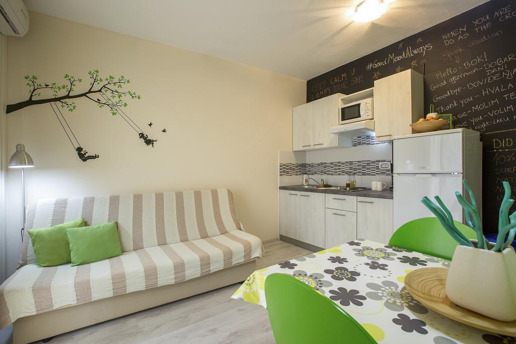 Charming Seaside Apartments Noa & Jakov, Zaboric Sibenik Екстериор снимка