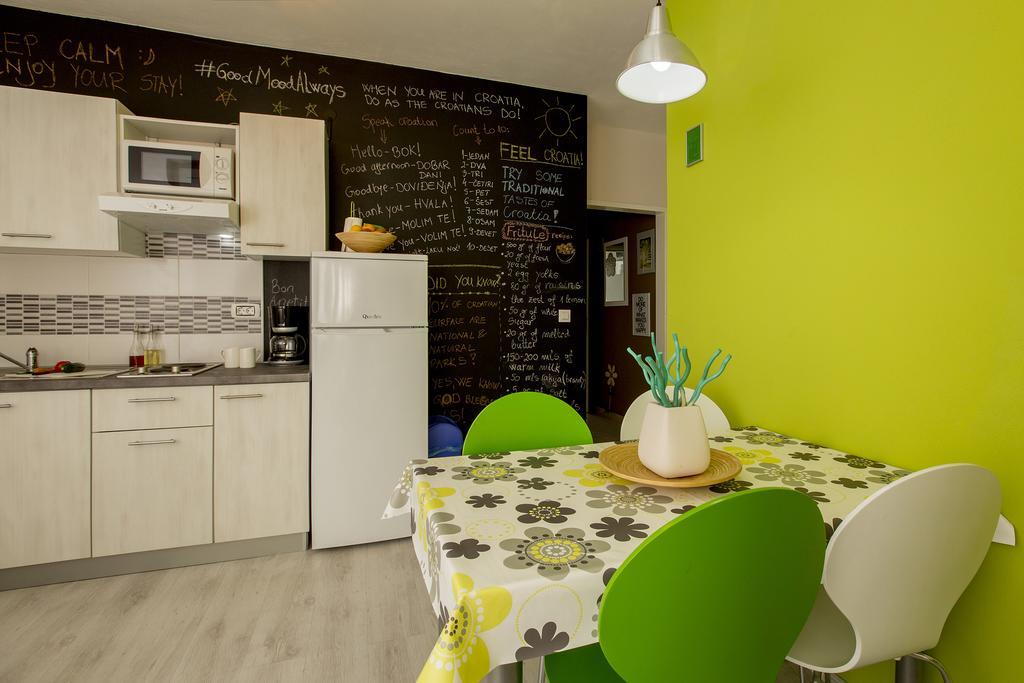 Charming Seaside Apartments Noa & Jakov, Zaboric Sibenik Екстериор снимка