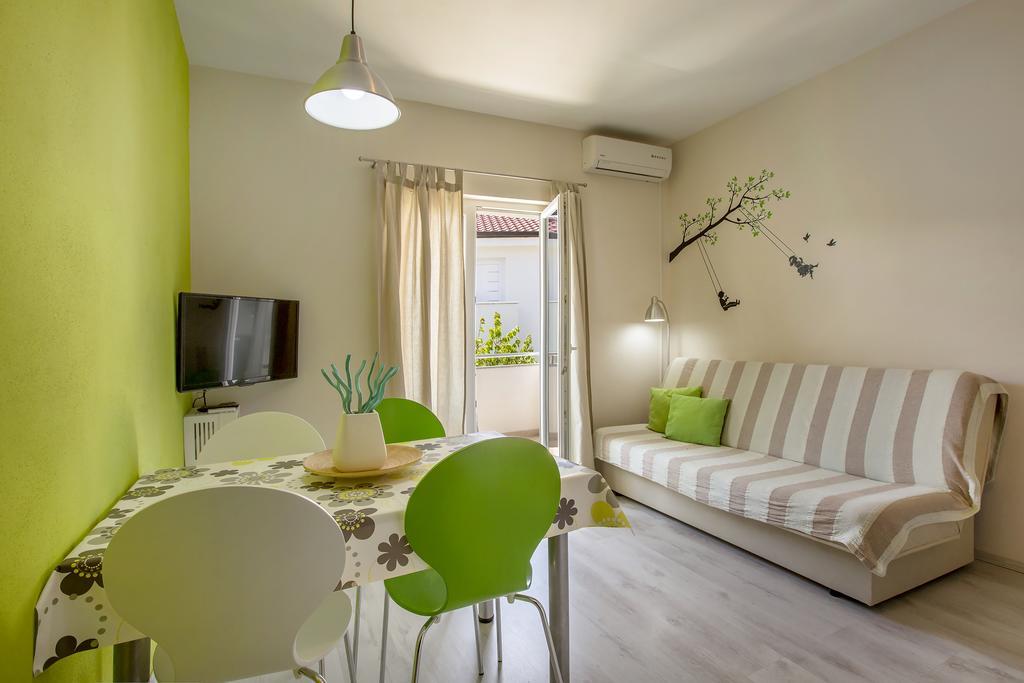 Charming Seaside Apartments Noa & Jakov, Zaboric Sibenik Екстериор снимка