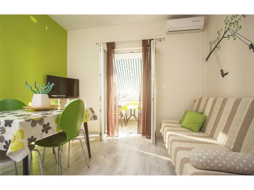Charming Seaside Apartments Noa & Jakov, Zaboric Sibenik Стая снимка